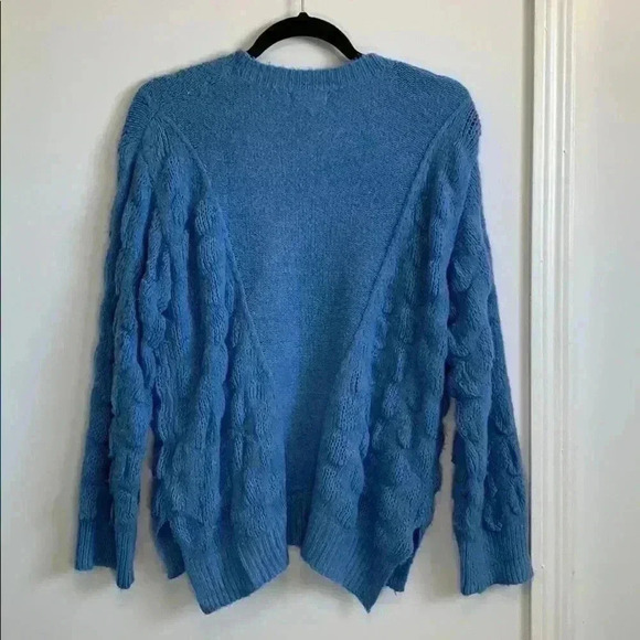 ⭐️HOST PICK⭐️ BNWT  Moon river oversized sweater size Xs - Picture 3 of 6